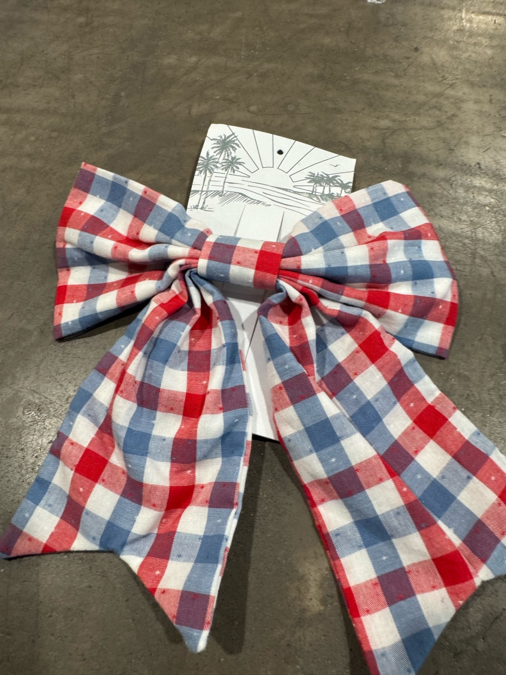 C&C California red white & blue bow on a hair clip! ♥️🤍💙 fun versatile cute♥️🤍💙